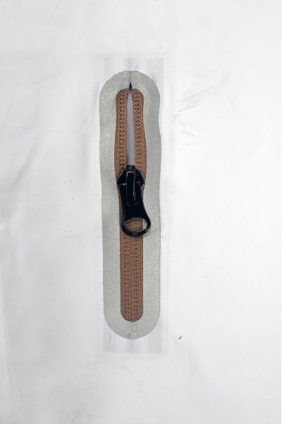 SEML012訂製拉鏈無縫熱帖款式   自製反光效果無縫熱帖款式 防水拉鍊風褸  訂購無縫熱帖款式  無縫熱帖生產商 側面照